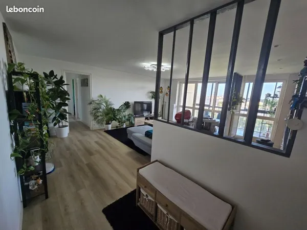 Chambre en colocation féminine - Brest (vue panoramique + ménage inclus + Proche BBS)