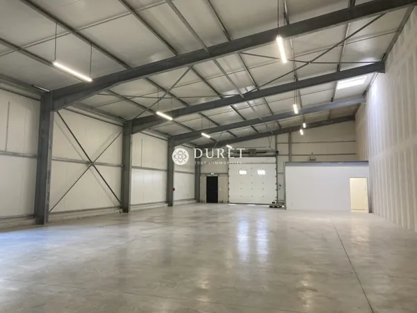 Local commercial 378 m²