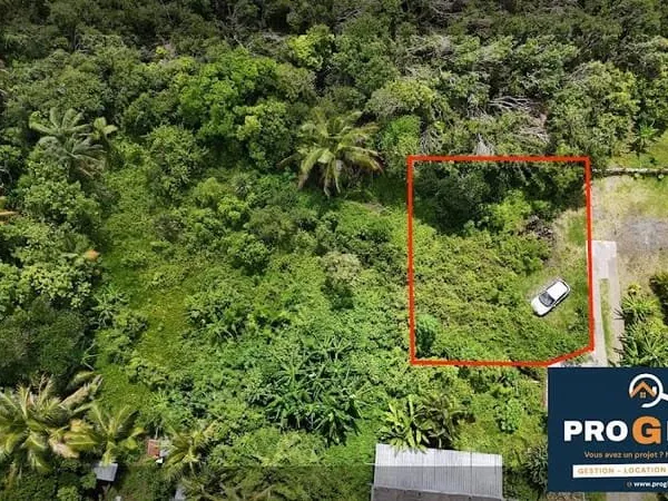 Terrain 439 m²