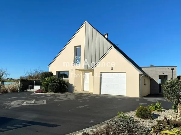 JULLOUVILLE : Maison en parfait état avec vie de plain-pied