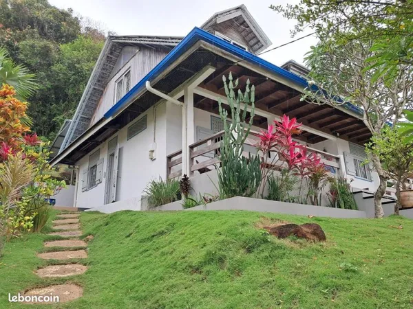 Villa 4 pièces 154 m²