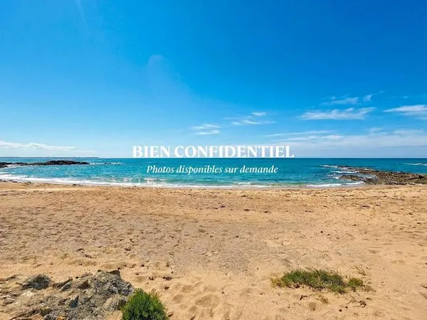 Villa d'architecte les pieds dans l'eau en Presqu'île Guérandaise