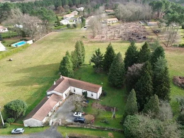 Deux maisons sur 1.7 hectare