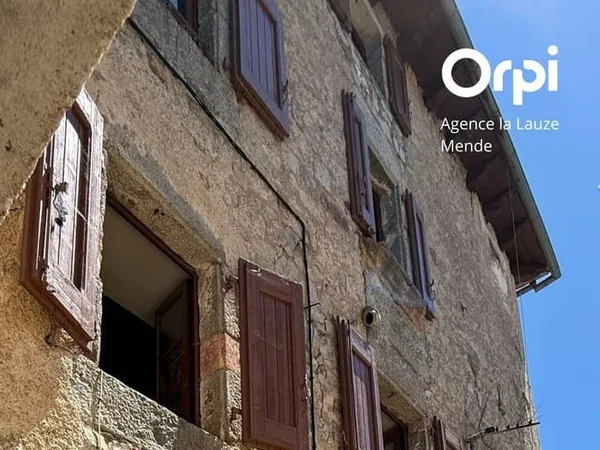 Maison 8 pièces 240 m²