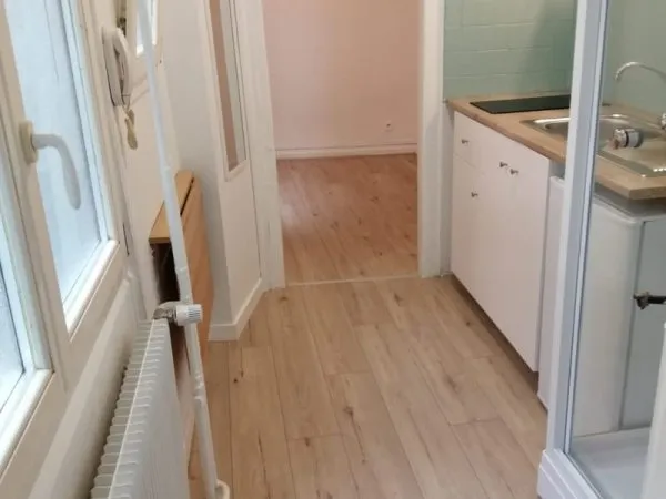 Studio 1 pièce 13 m²