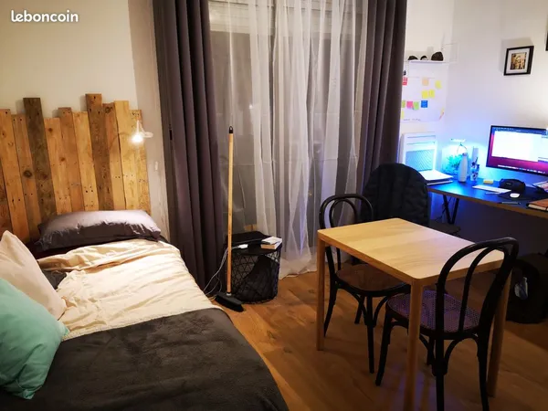 Studio meublé ( pour étudiant) proche faculté des sciences de Beaulieu