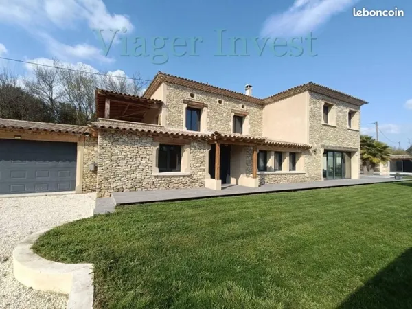 Propriété 7 pièces 290 m²