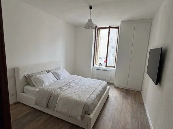 T1 Bis Meublé 26m² refait à neuf - Quartier Parc Sainte-Marie