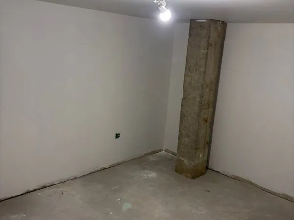 Stockage Vente Valserhône  15m² 300€