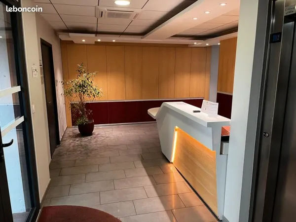 Plateau de bureaux neufs technopole
