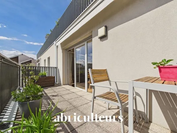 Appartement - 83 m² - 3 pièces - Villeurbanne portes de Montchat