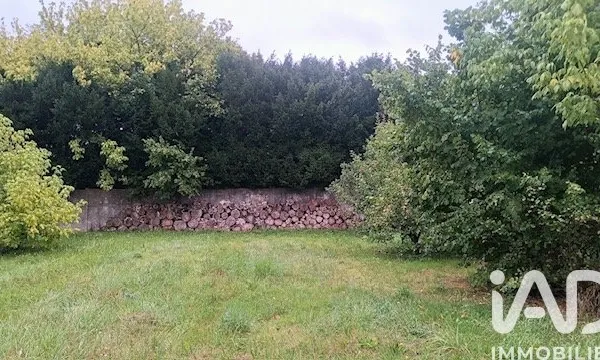 Terrain 700 m²