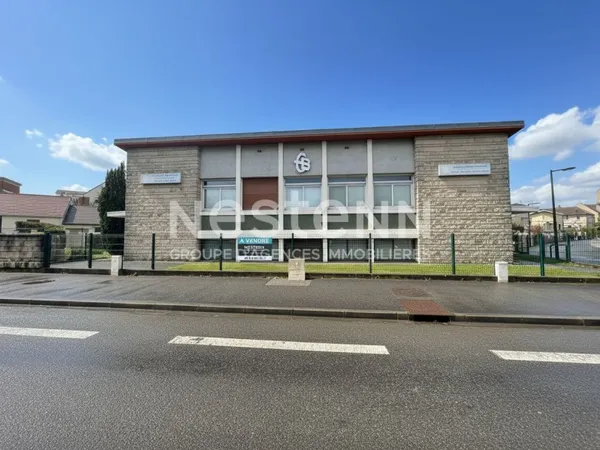 Bureaux de 284 m² à MORANGIS