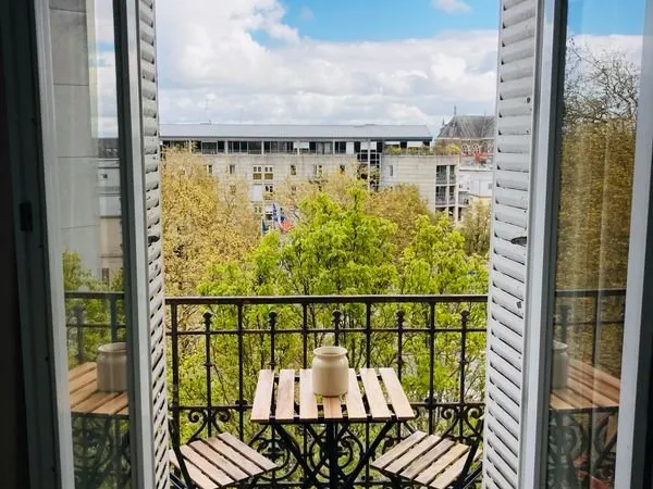 T2 meublé refait à neuf avec balcon & vue dégagée - Place Viarme