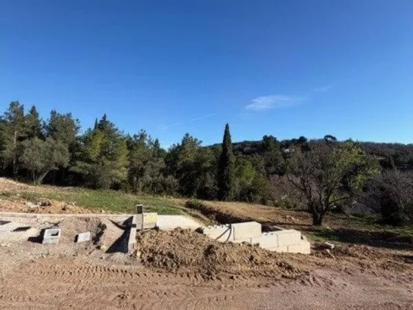 Terrain 11000 m²