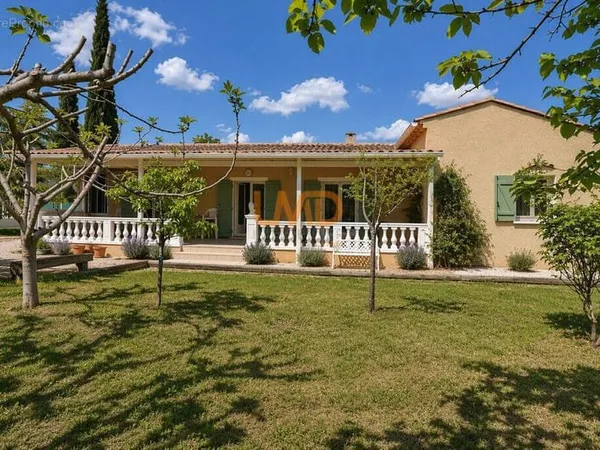 Brignoles: maison 142m2 proche centre ville