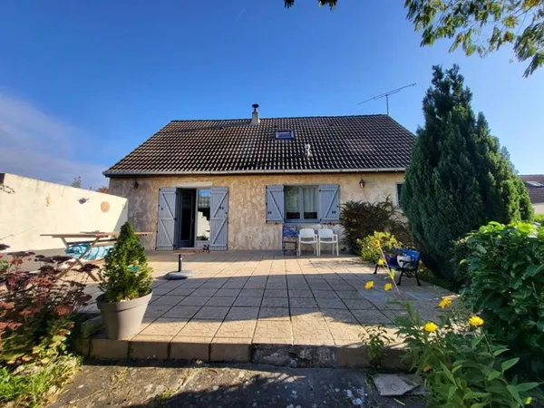 Maison Sermaises 6 pièce(s) 113.7 m2