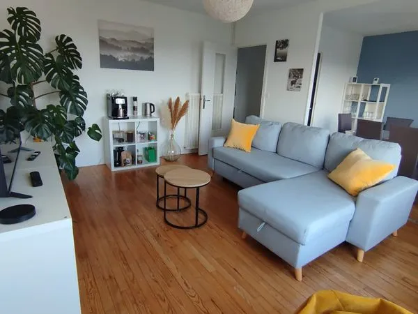 Appartement pleine vue mer piece de vie T3 kerbonne