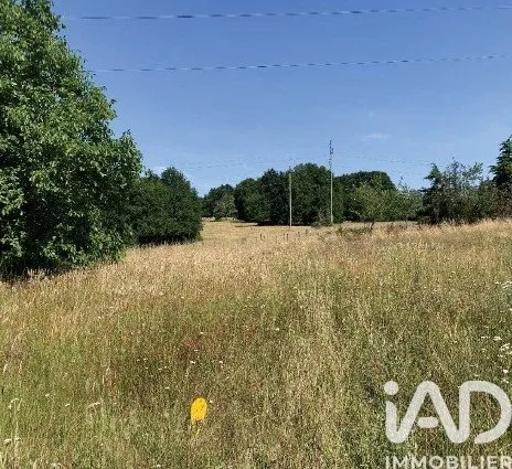 Terrain 713 m²