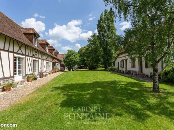 Maison 8 pièces 220 m²