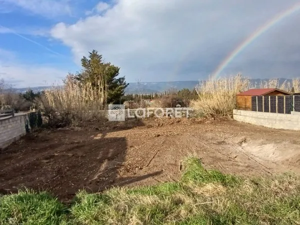 Terrain 369 m²