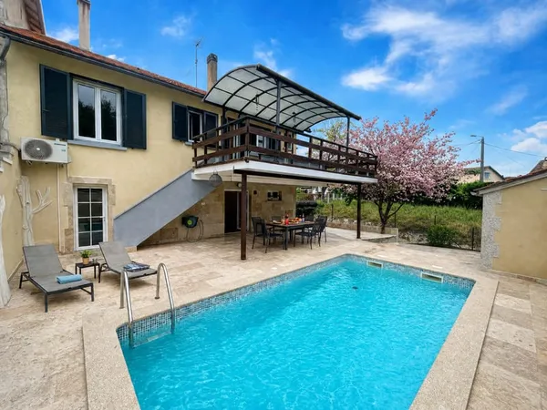 Maison de 150 m2 Rénovée Potentiel 2 Logements & Piscine -