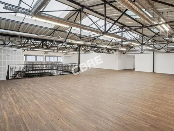Bureaux 2115 m²