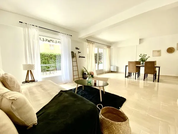 A vendre Appartement Cannes Superbe 4 pièces avec grande t