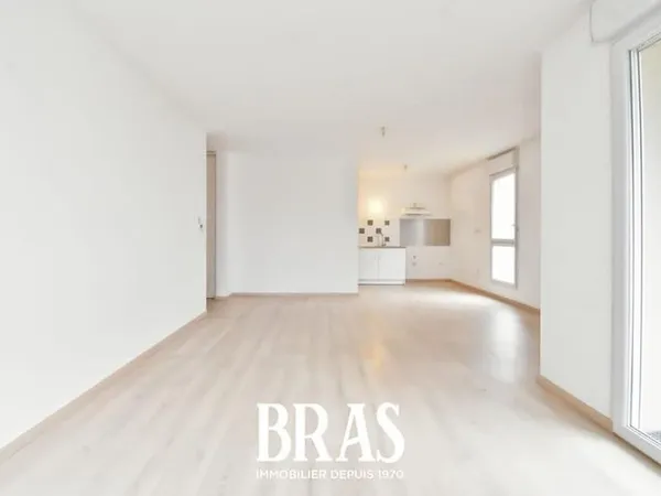 Appartement Saint Sébastien Sur Loire 3 pièces de 68 m2 avec garage et parking