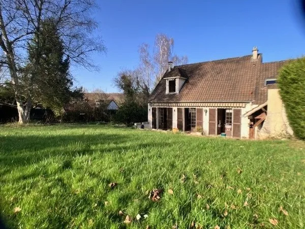 Maison à vendre à la Celle les Bordes