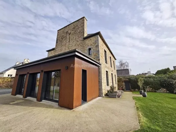 Maison 9 pièces 225 m²