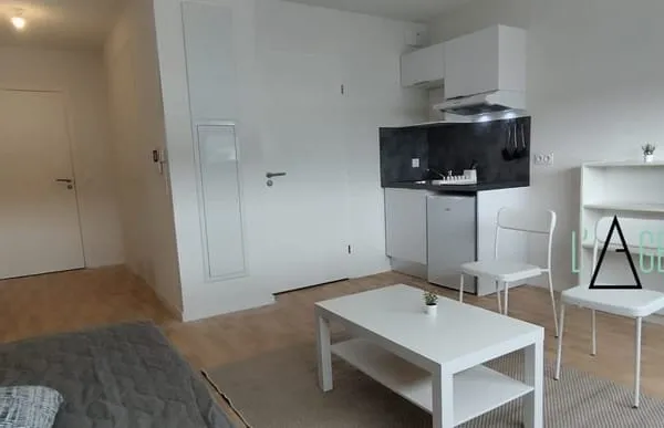 Studio 1 pièce 27 m²