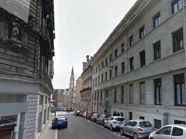 Local commercial 378 m²