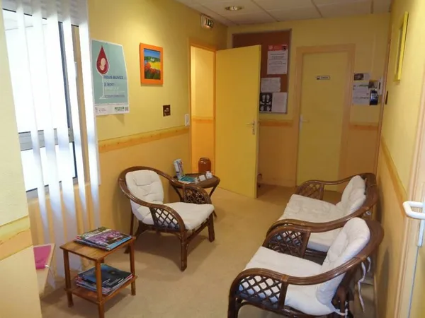 Bureau et espace de travail Vente Chartres  58m² 150000€