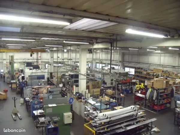 LOCAL D'ACTIVITE 1114 m² Annecy Seynod