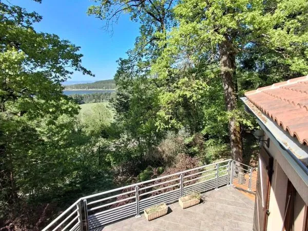 Maison d'exception avec vue sur le lac de Saint-Ferréol