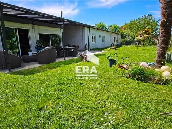 Maison 9 pièce(s) 262.76 m2
