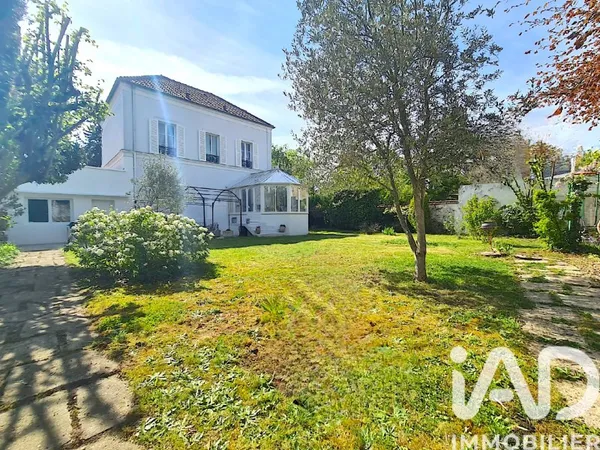 Maison 11 pièces 180 m²
