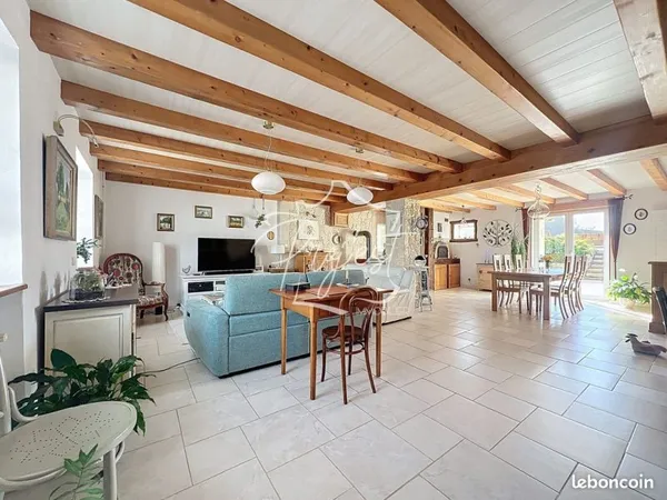 Maison 7 pièces 180 m²