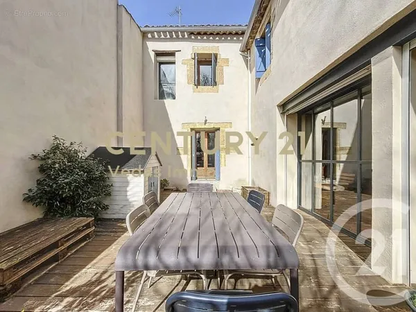 Maison 7 pièces 205 m²