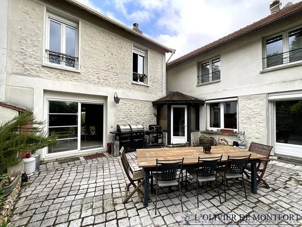 Maison 6 pièce(s) 190 m2