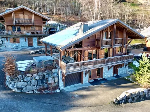 Superbe chalet de 5 chambres avec des vues panoramiques à La Côte d'Arbroz, proche de Morzine