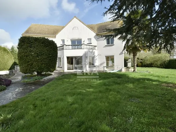 Maison MÉRÉ 8 pièce(s) 260 m2