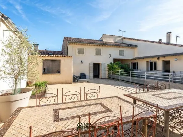 Maison de caractère 220 m² avec terrasse et dépendances - Vallée de la Cèze