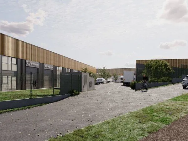Local d'activité 1212 m²