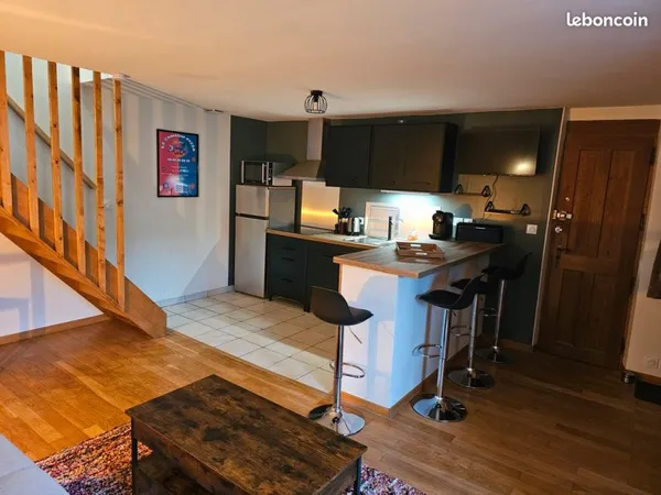 À LOUER - DUPLEX MEUBLÉ 42 m² - GRANVILLE 🟨 Idéal pour étudiant(e) - Disponible 1er juin