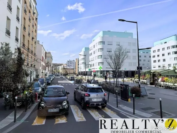 Local commercial 285 m²