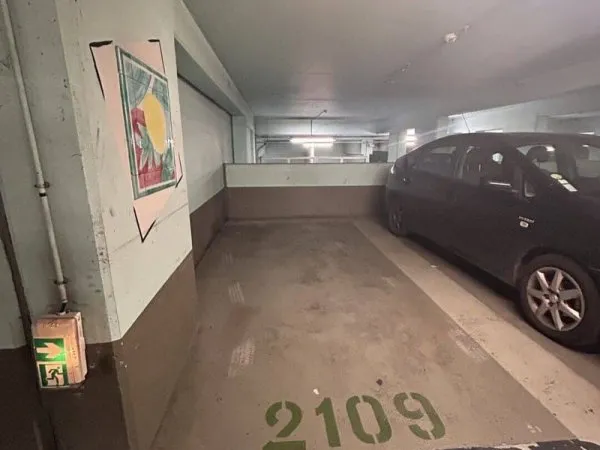Parking 14 m²