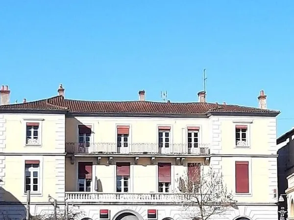 Bureaux 323 m²