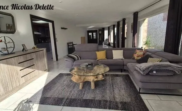 Maison 5 pièces 212 m²